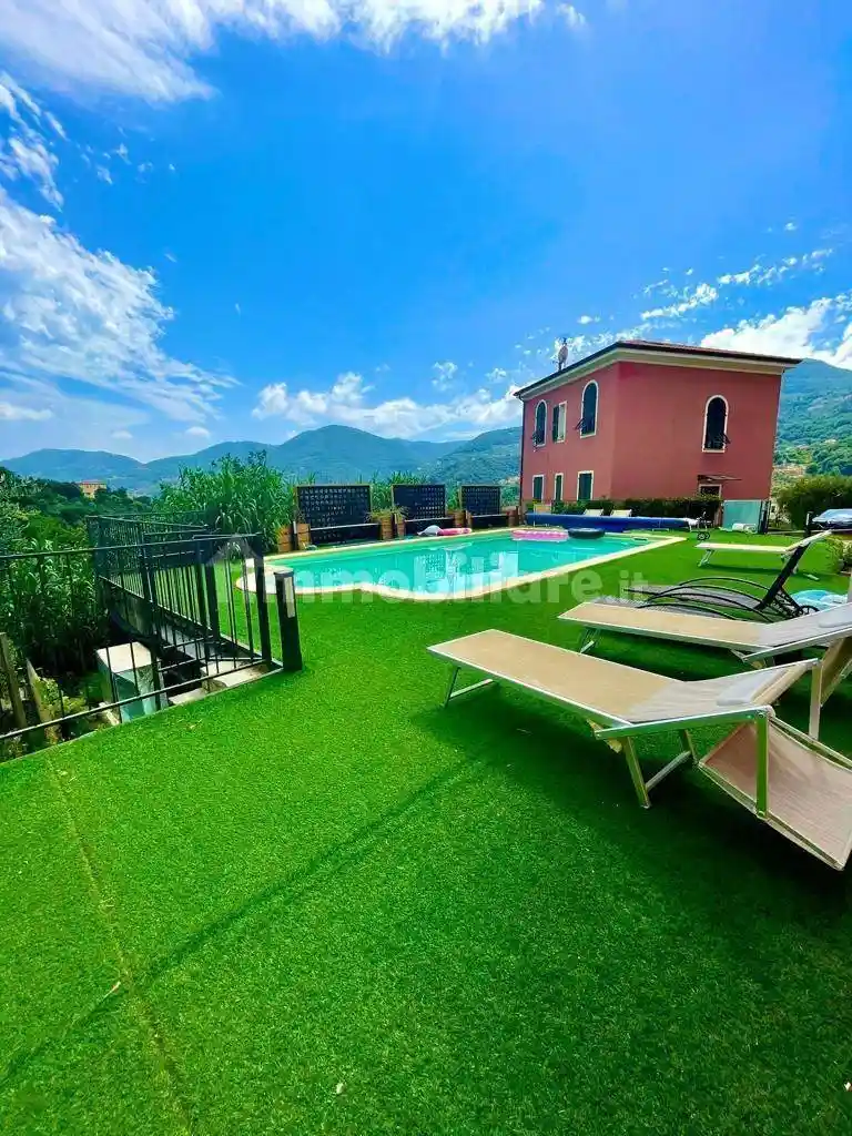 Casa indipendente in affitto a La Spezia