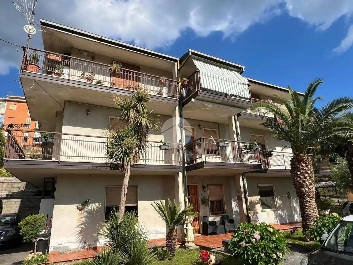 Appartamento in vendita a Rogliano