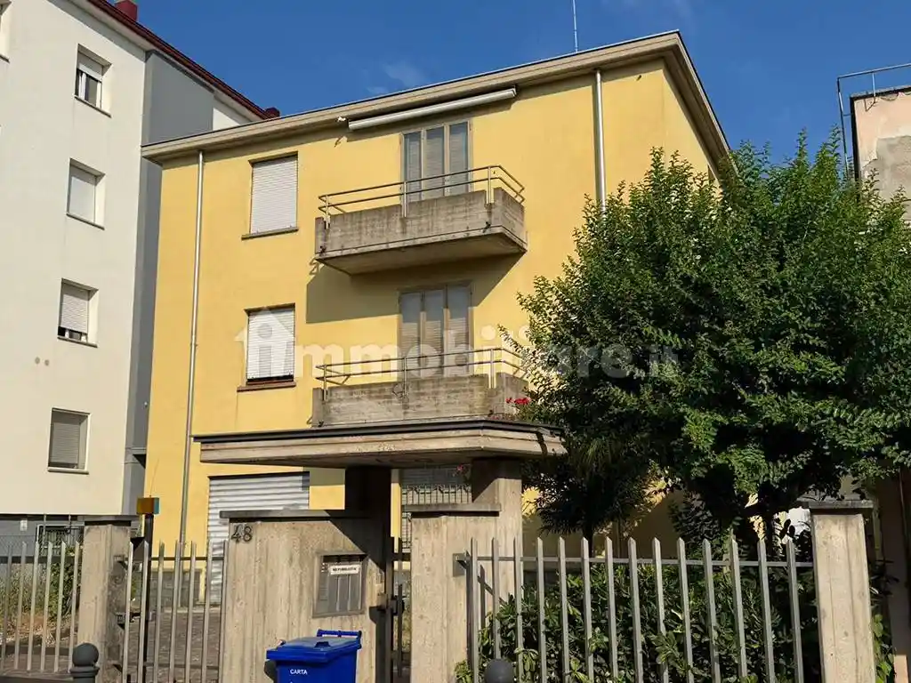 Casa indipendente in vendita a Parma