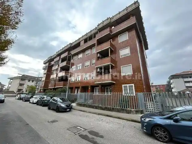 Appartamento in affitto a Novara