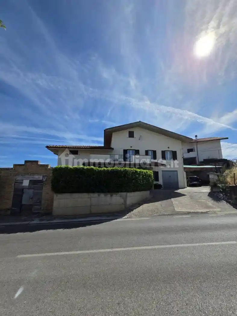 Rustico - Casale in vendita a Penne