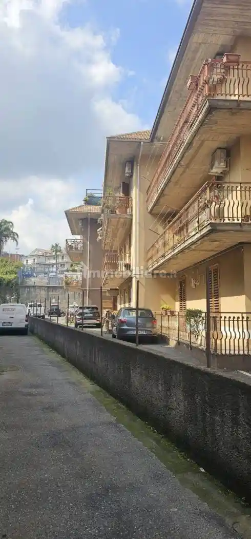 Appartamento in vendita a Aci Sant'Antonio