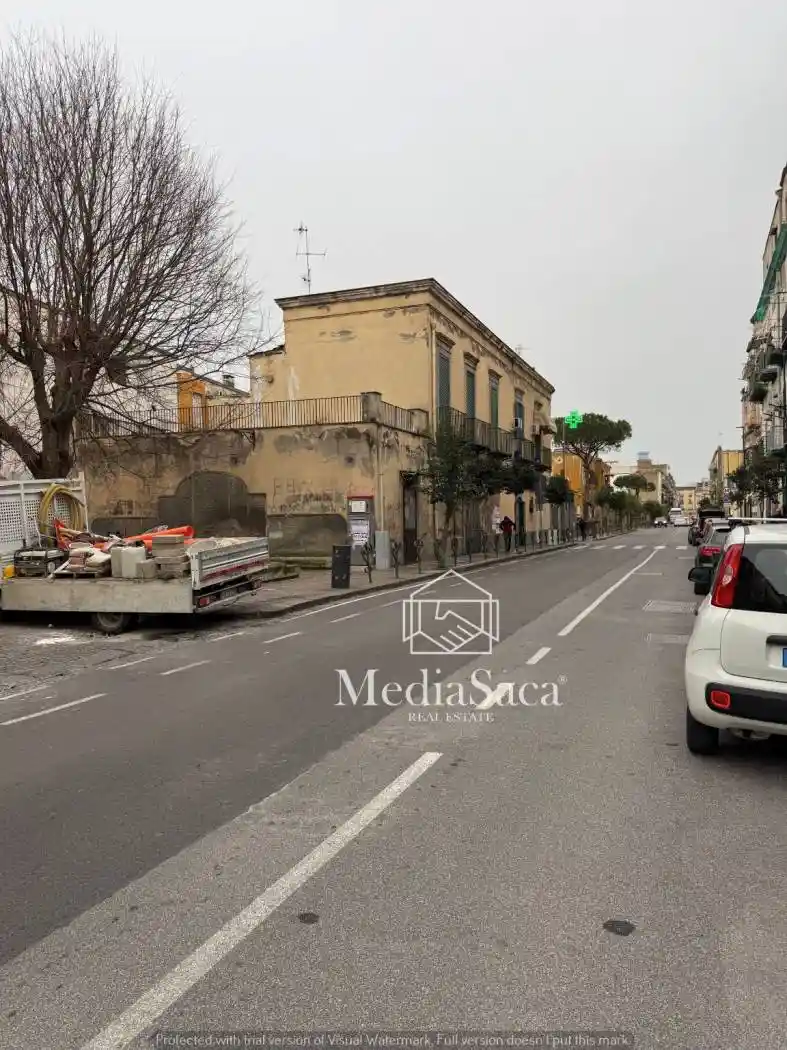 Appartamento in vendita a Napoli