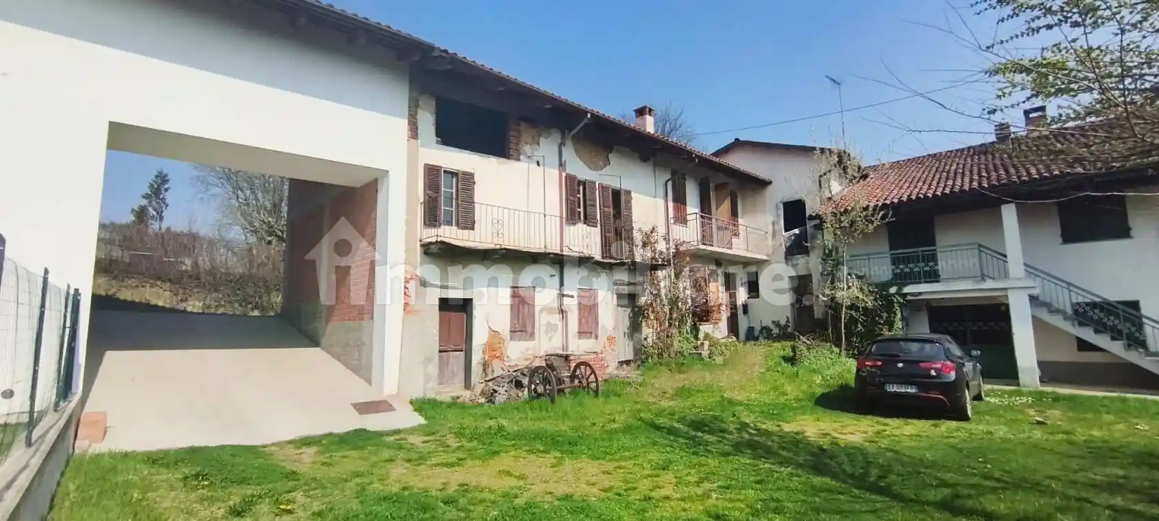 Casa indipendente in vendita a Capriglio