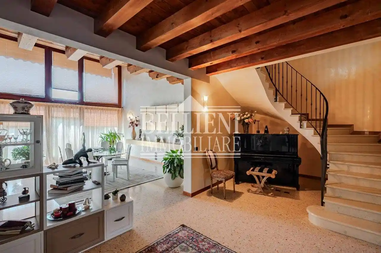 Villa in vendita a Costabissara