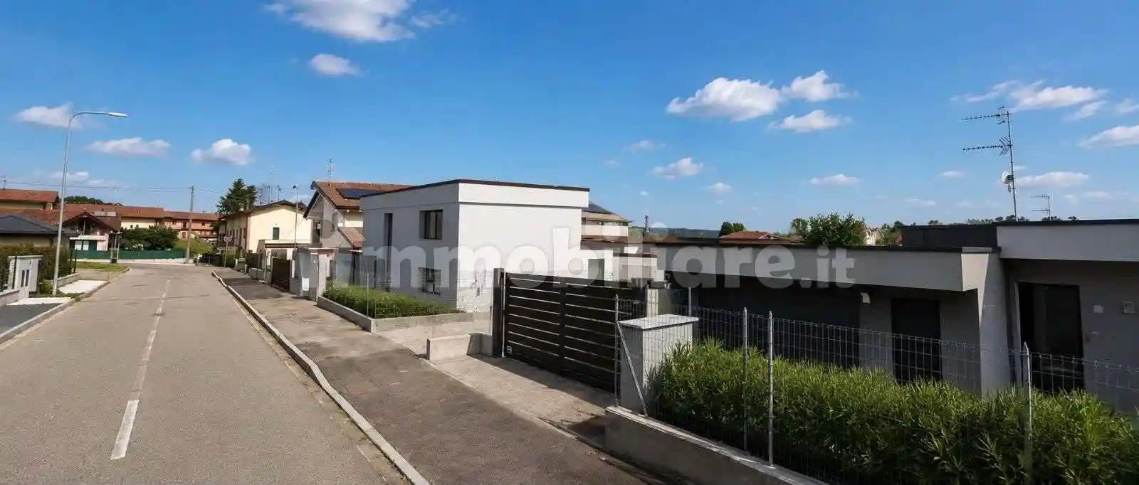 Villa in vendita a Mercallo