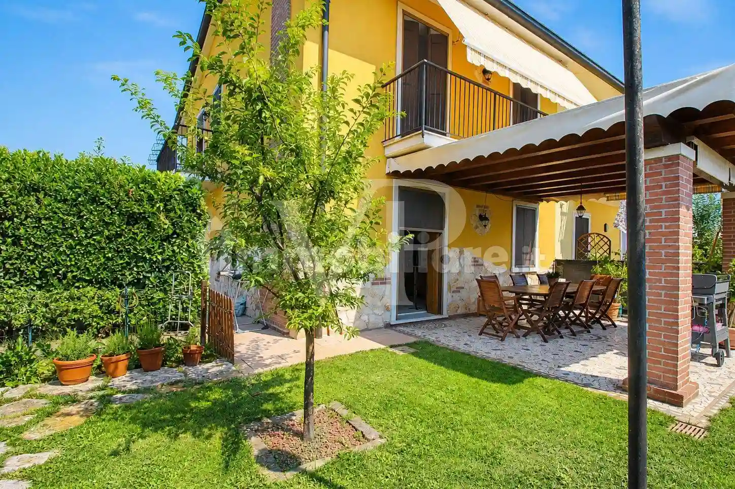 Villa - foto 2