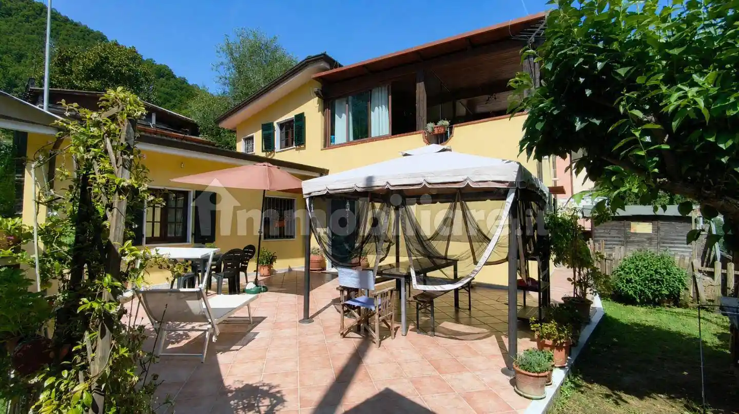 Casa indipendente in vendita a Carrara
