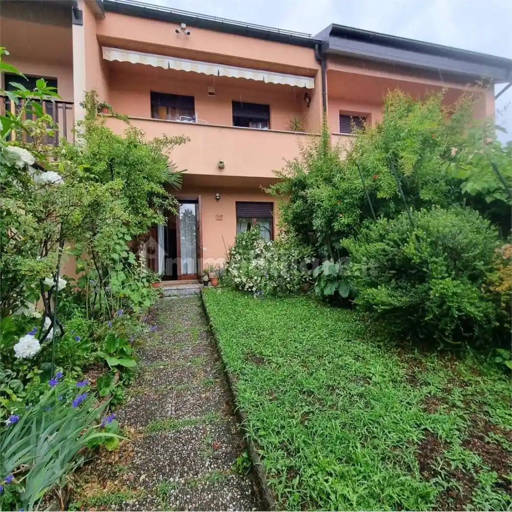 Villetta a schiera in vendita a Arcisate