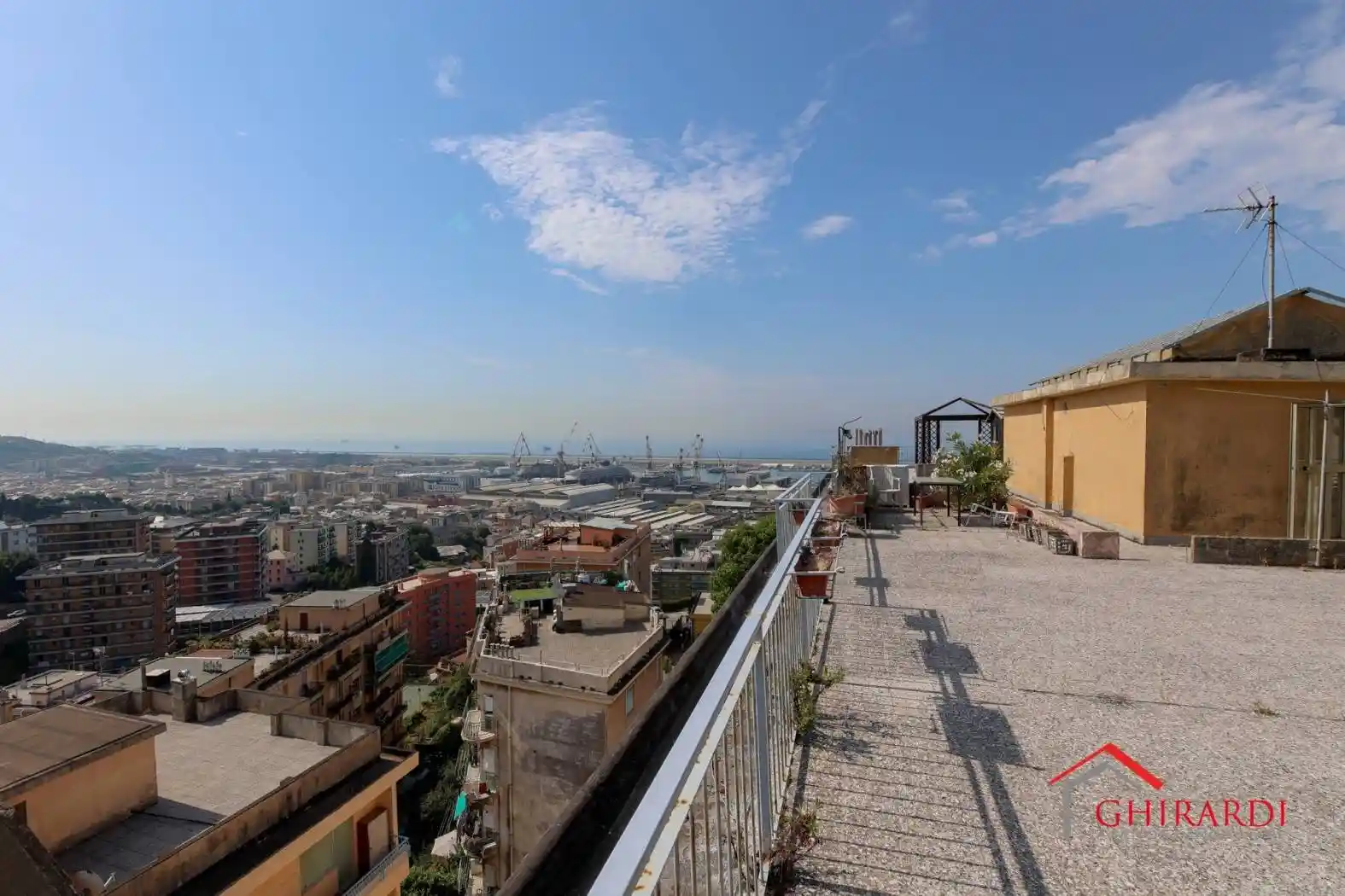 Appartamento in vendita a Genova