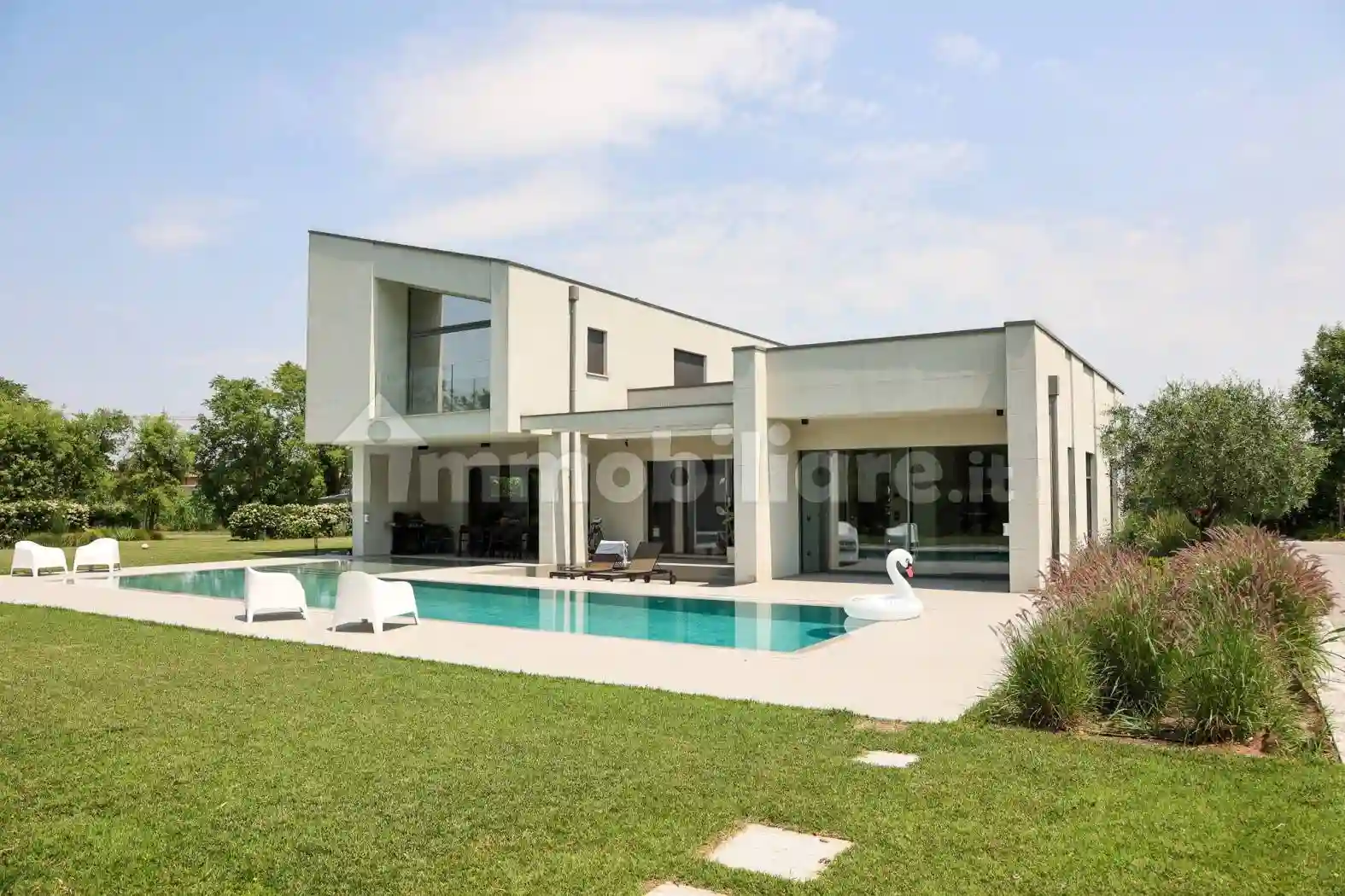 Villa - foto 2