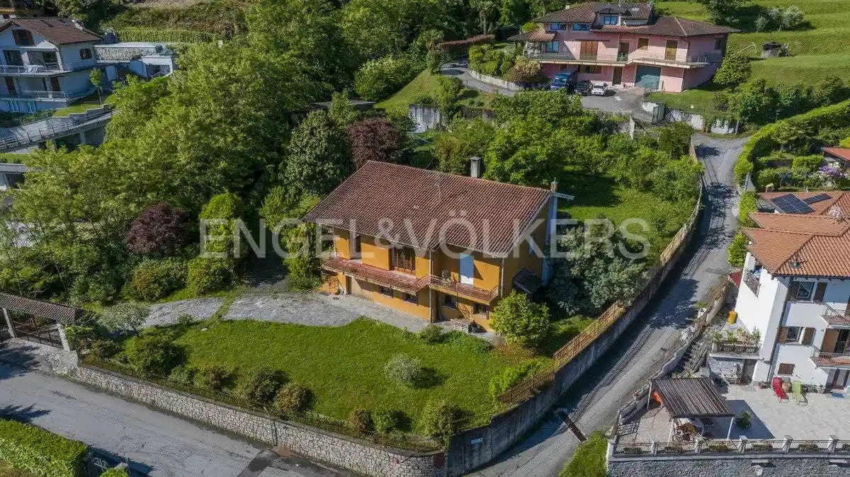 Villa in vendita a Baveno
