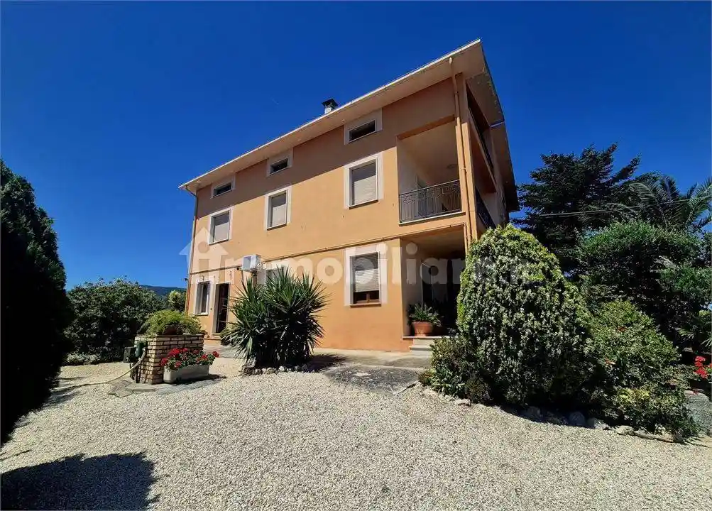 Villa in vendita a Archi