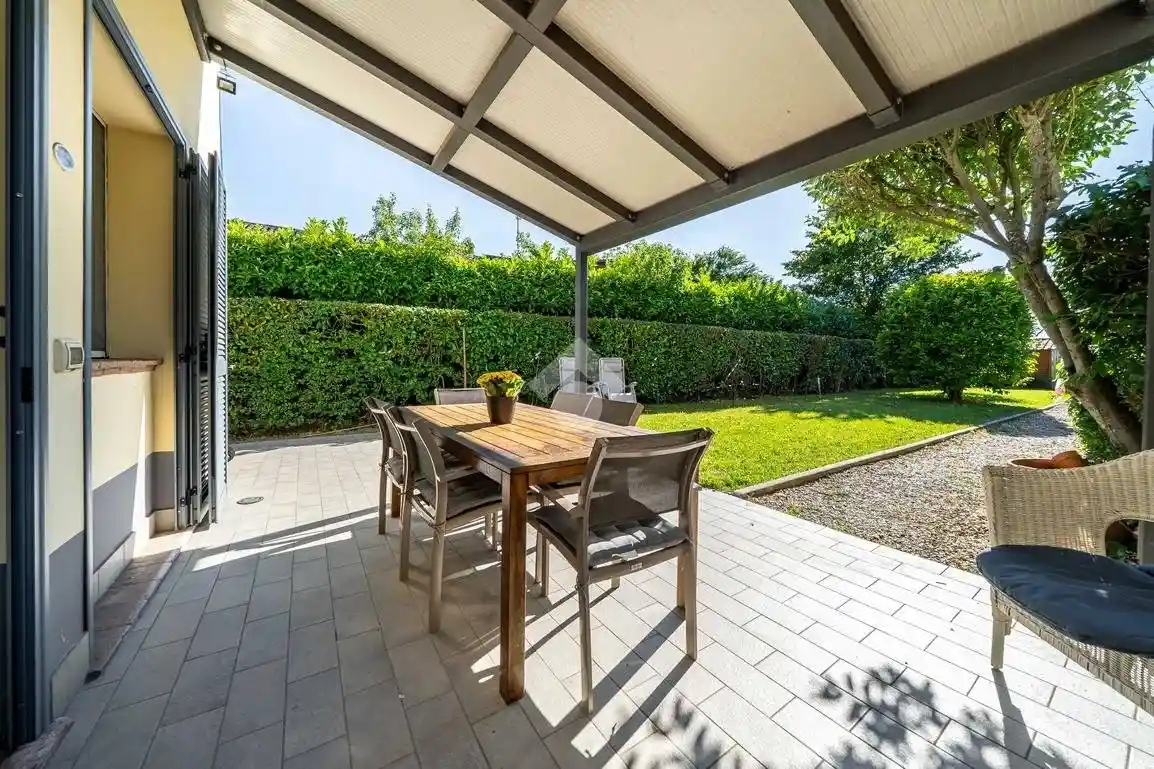 Casa indipendente in vendita a Parma