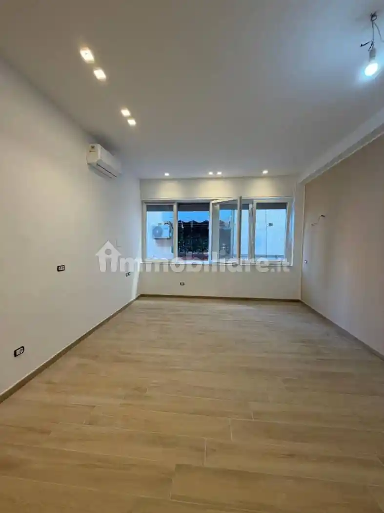 Appartamento in affitto a Napoli