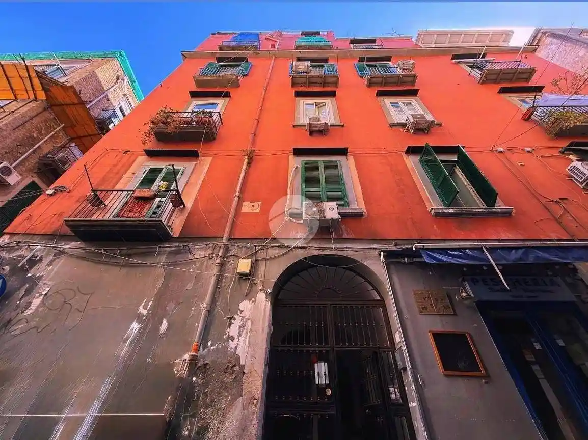 Palazzo - Edificio in vendita a Napoli