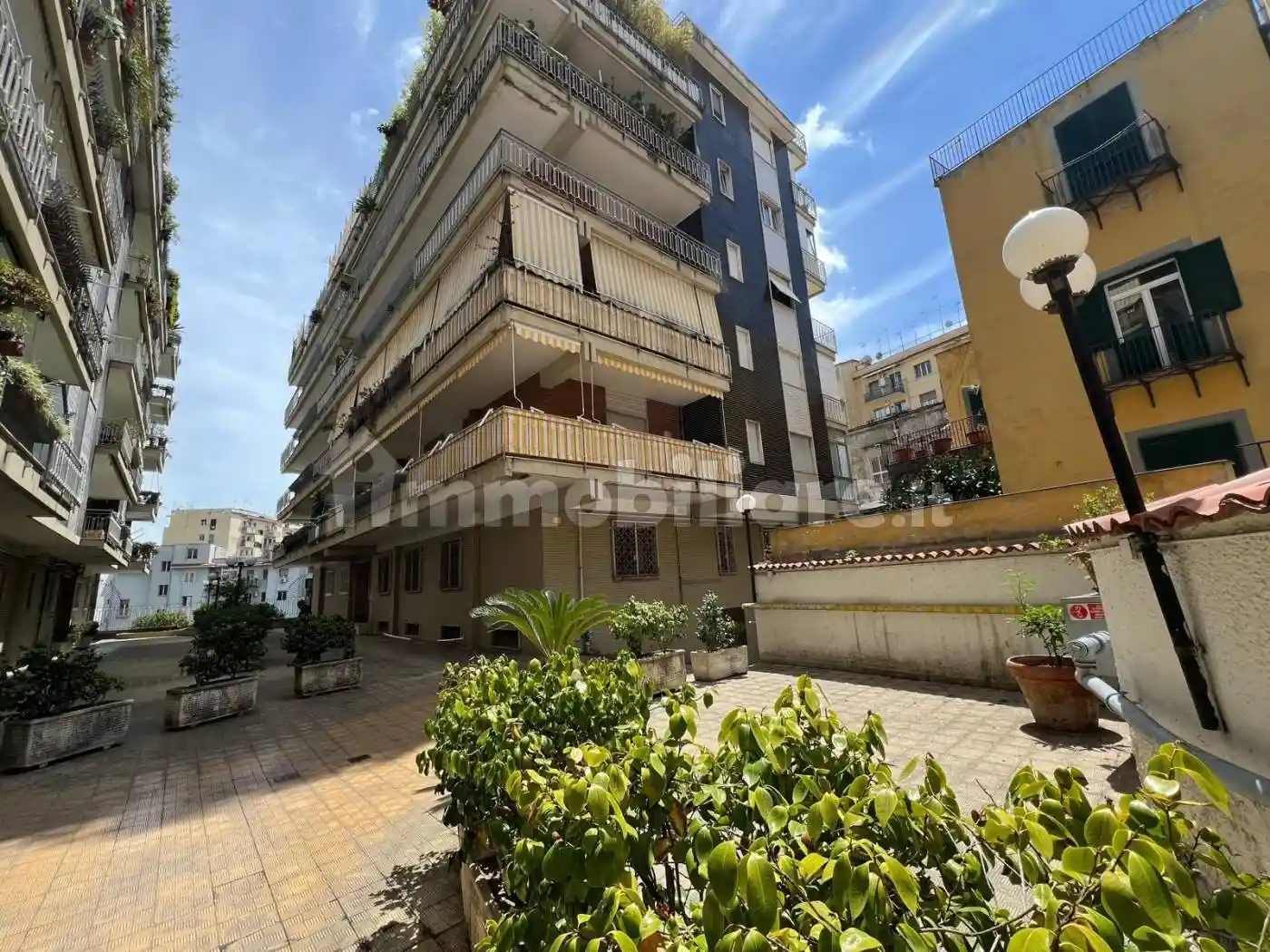 Appartamento in vendita a Napoli