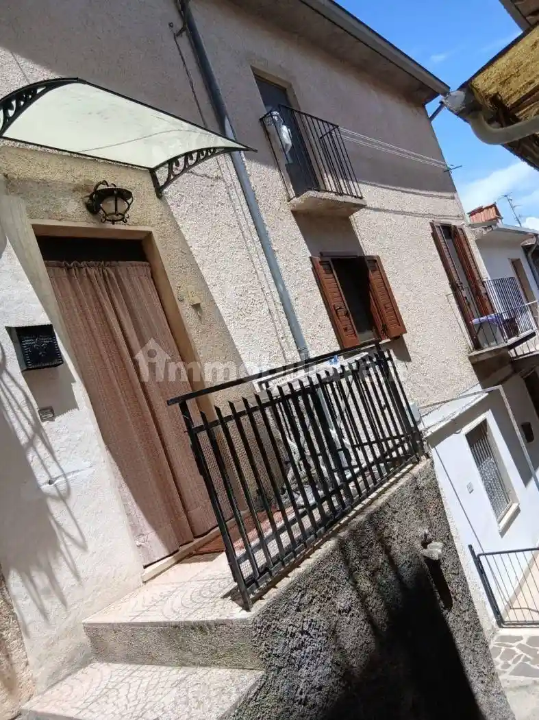 Villetta a schiera in vendita a Luco dei Marsi