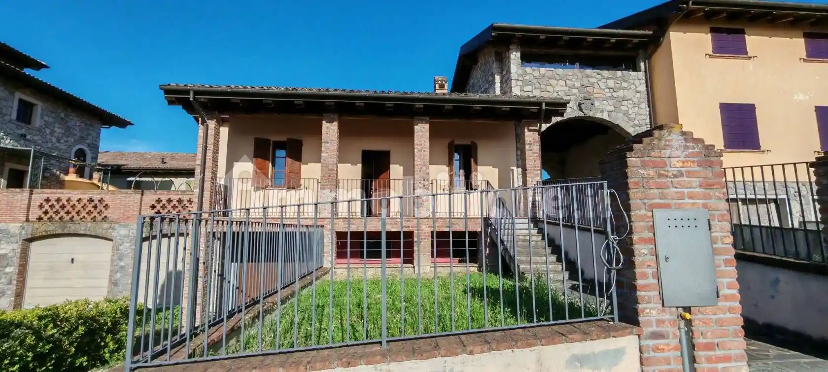 Villa in vendita a Ziano Piacentino