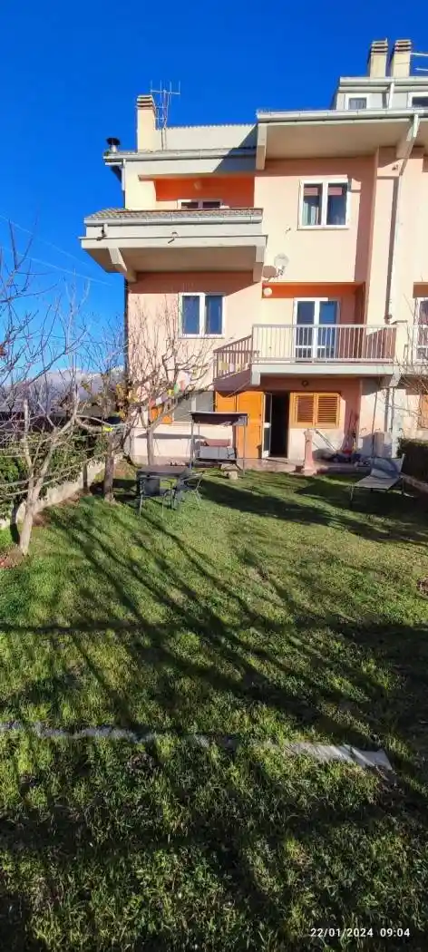 Villa in vendita a L'Aquila