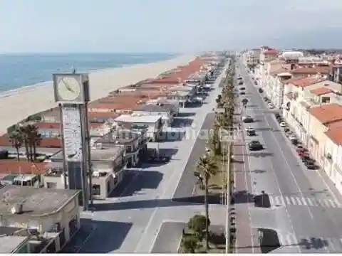Appartamento in vendita a Viareggio