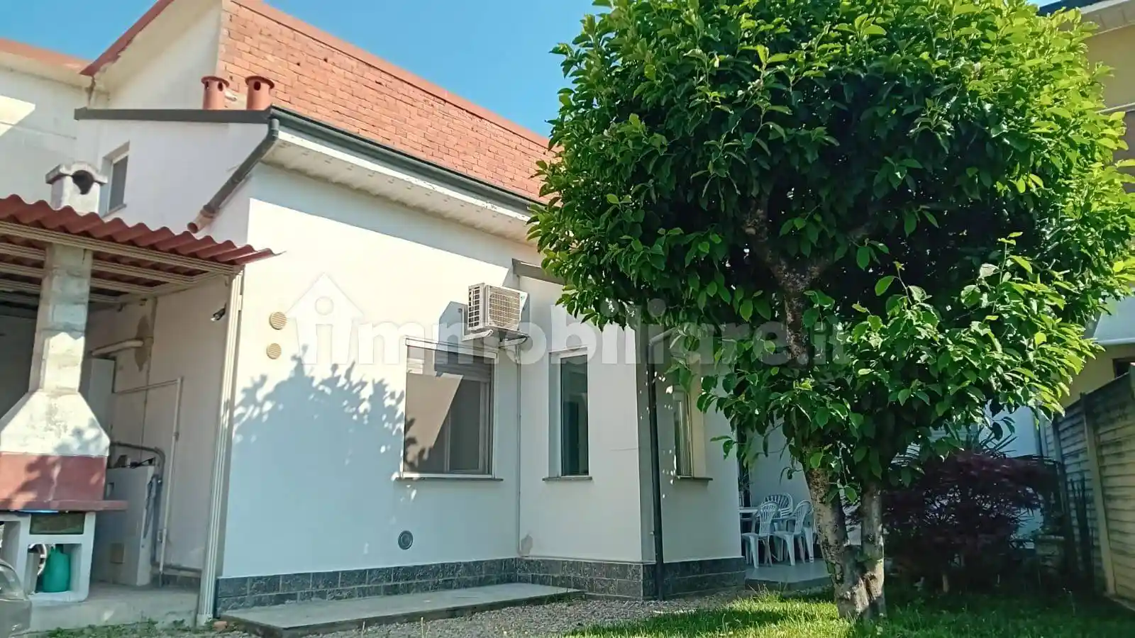 Villa in vendita a Meda
