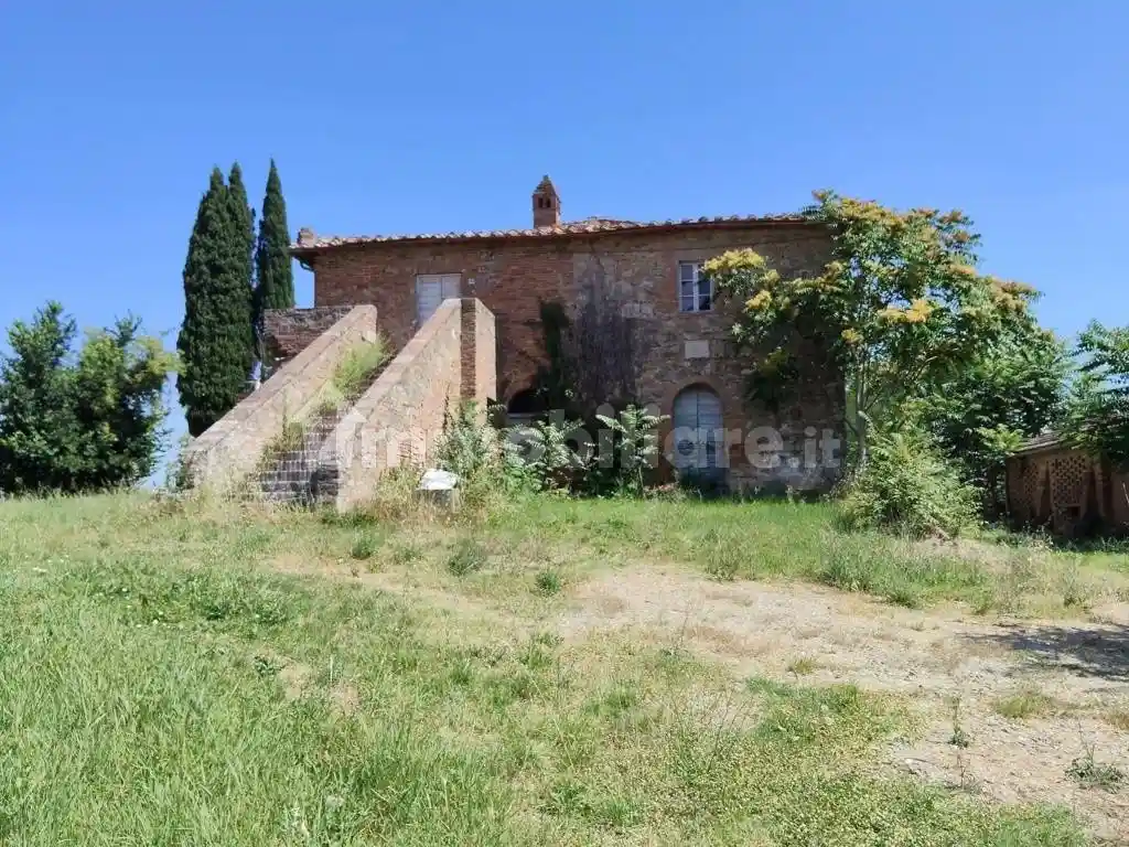 Rustico - Casale in vendita a Chiusi