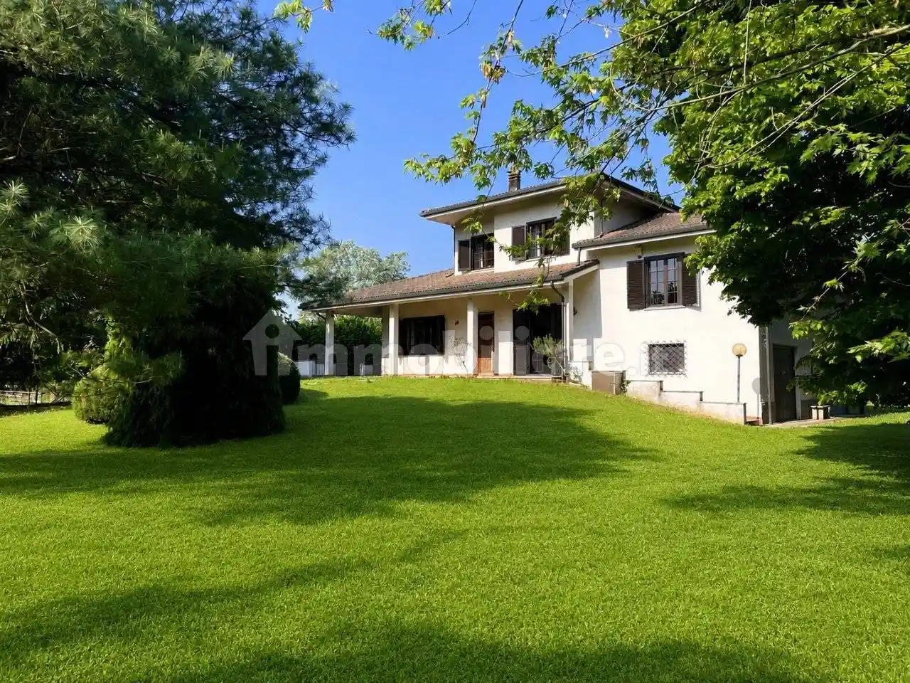 Villa in vendita a Castelnuovo Belbo