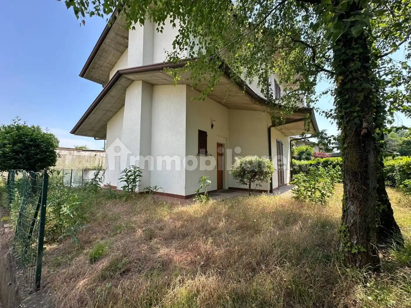 Villa in vendita a Bagnatica