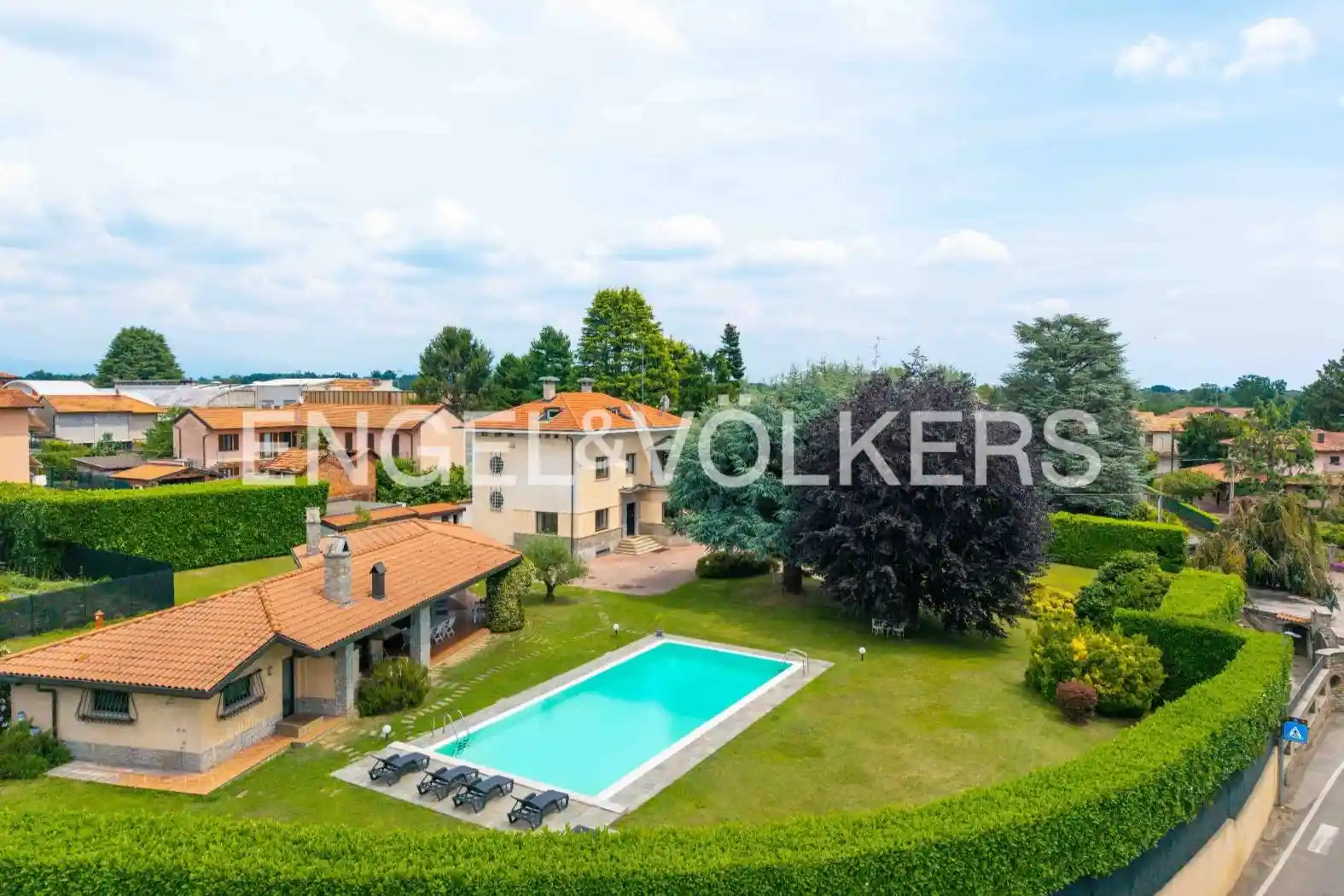Villa in vendita a Carnago