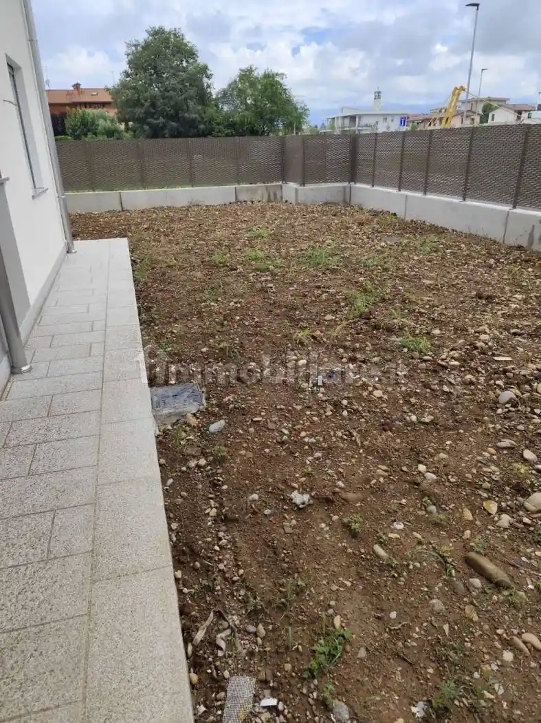 Appartamento in vendita a Azzano San Paolo