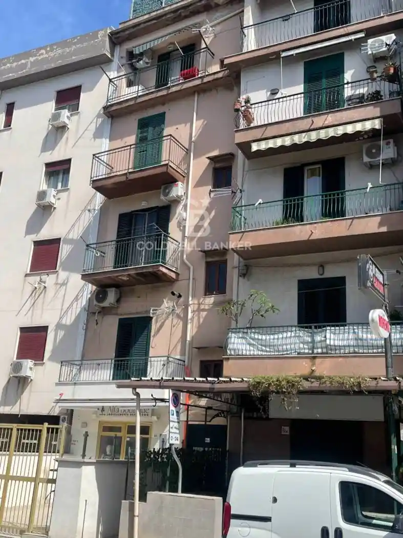 Appartamento in vendita a Palermo