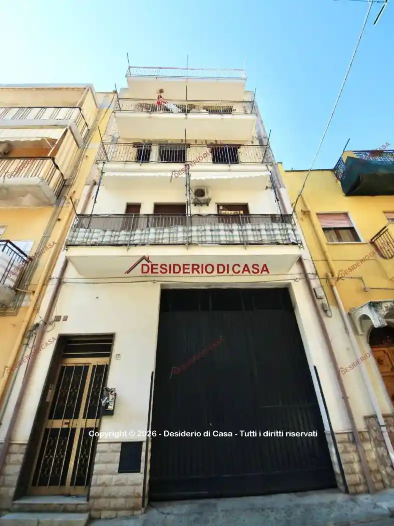 Palazzo - Edificio in vendita a Bagheria