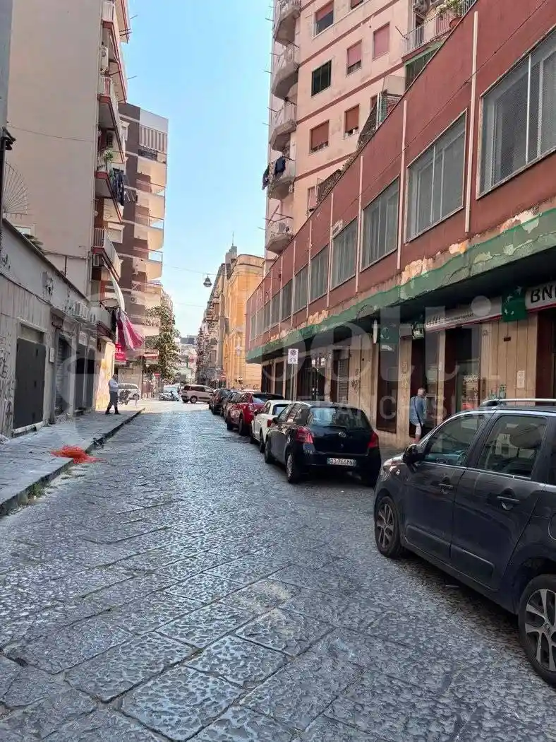 Appartamento in vendita a Napoli