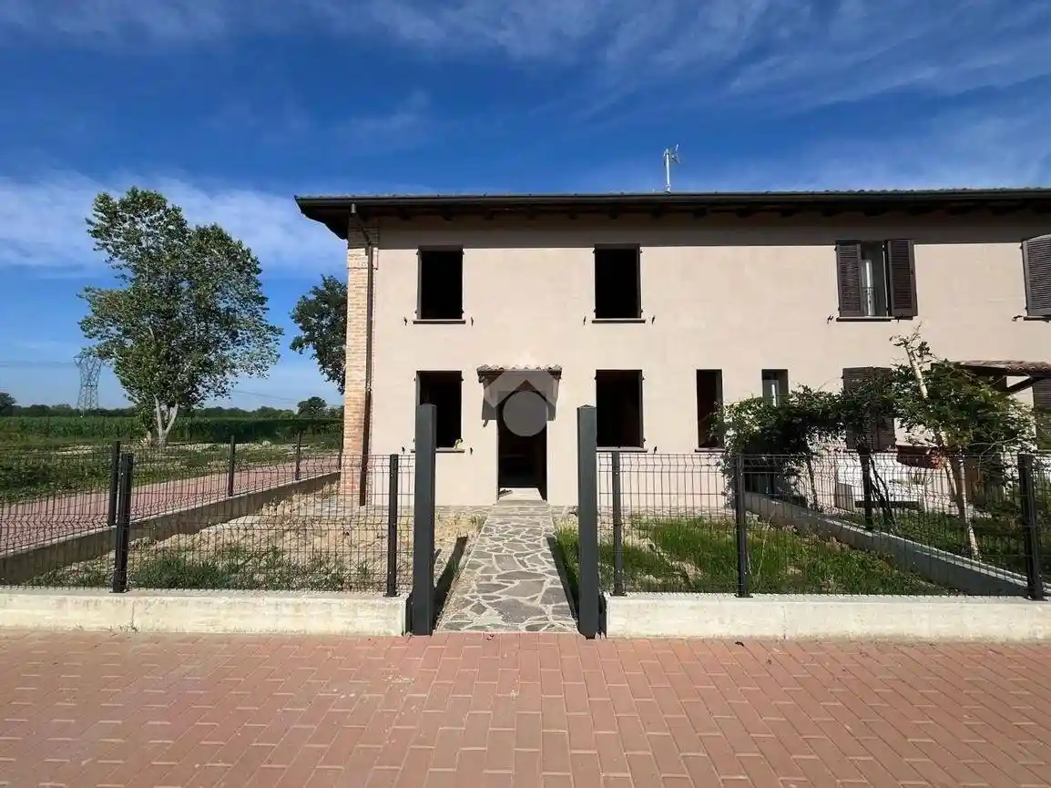 Villetta a schiera in vendita a Cadeo