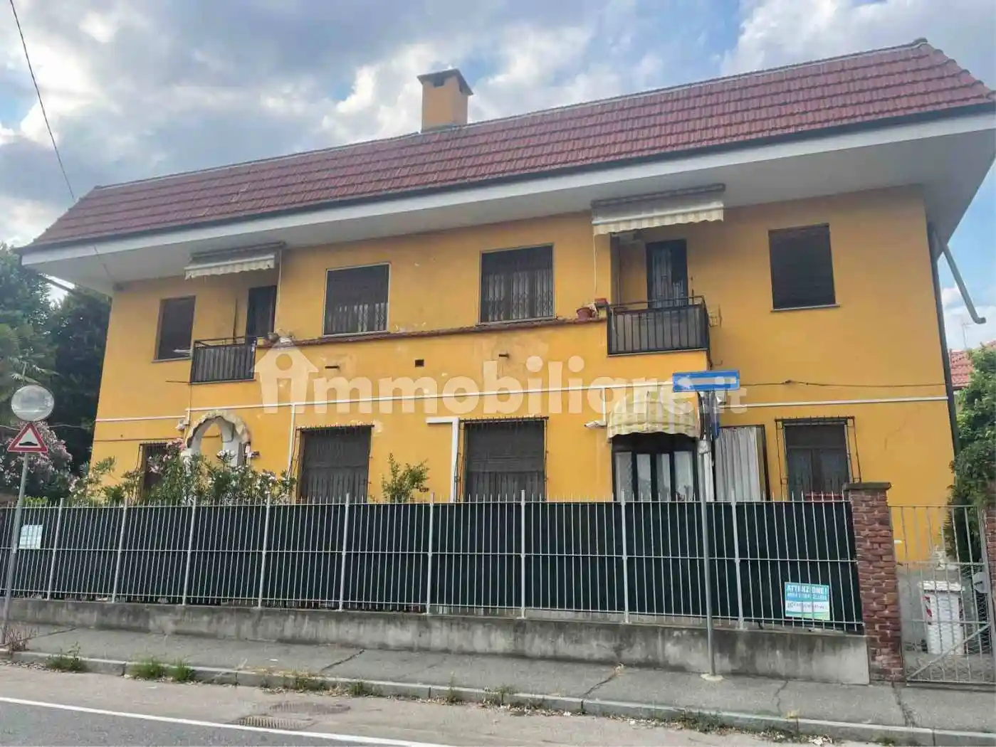 Palazzo - Edificio in vendita a Collegno