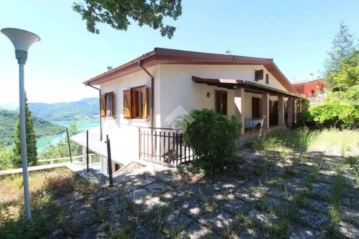 Appartamento in vendita a Rocca Sinibalda