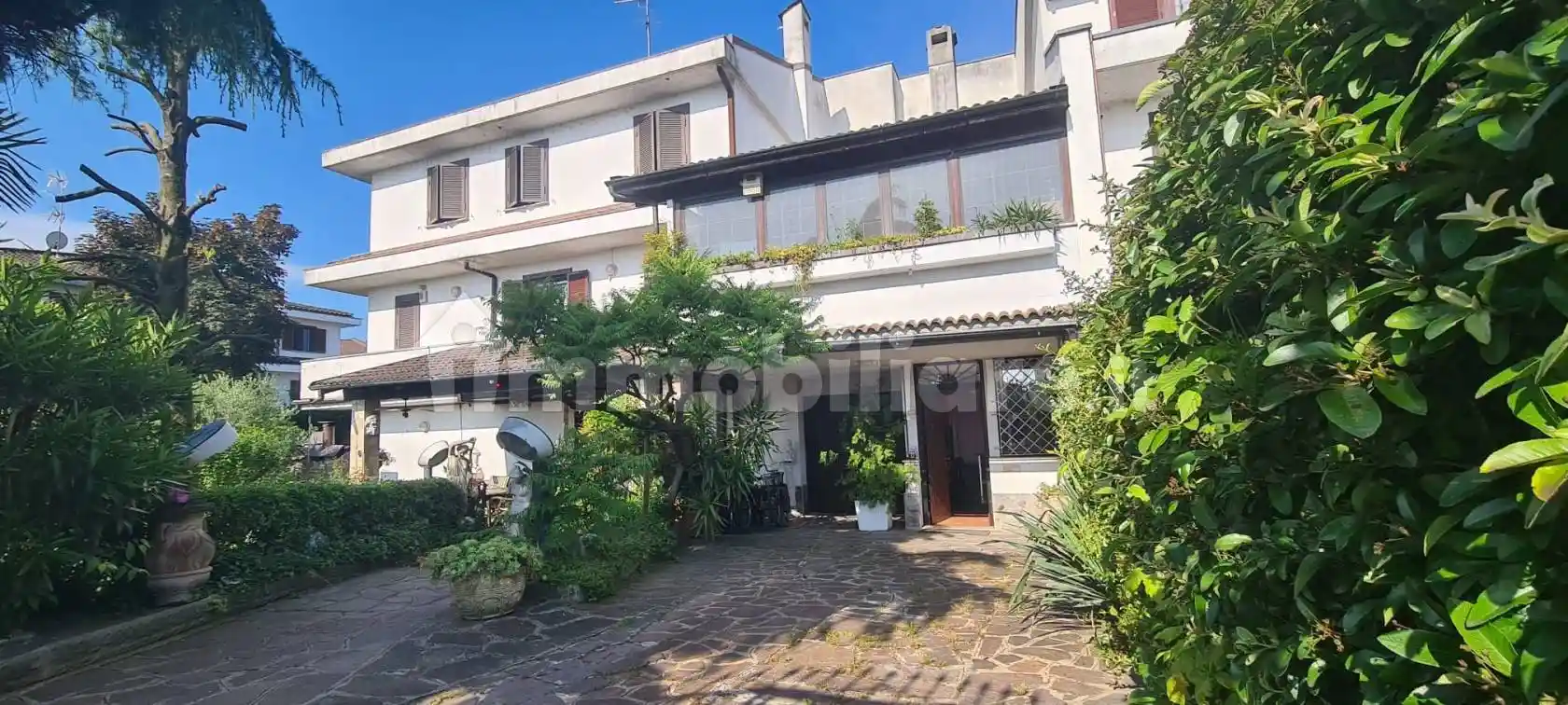 Villetta a schiera in vendita a Gaggiano