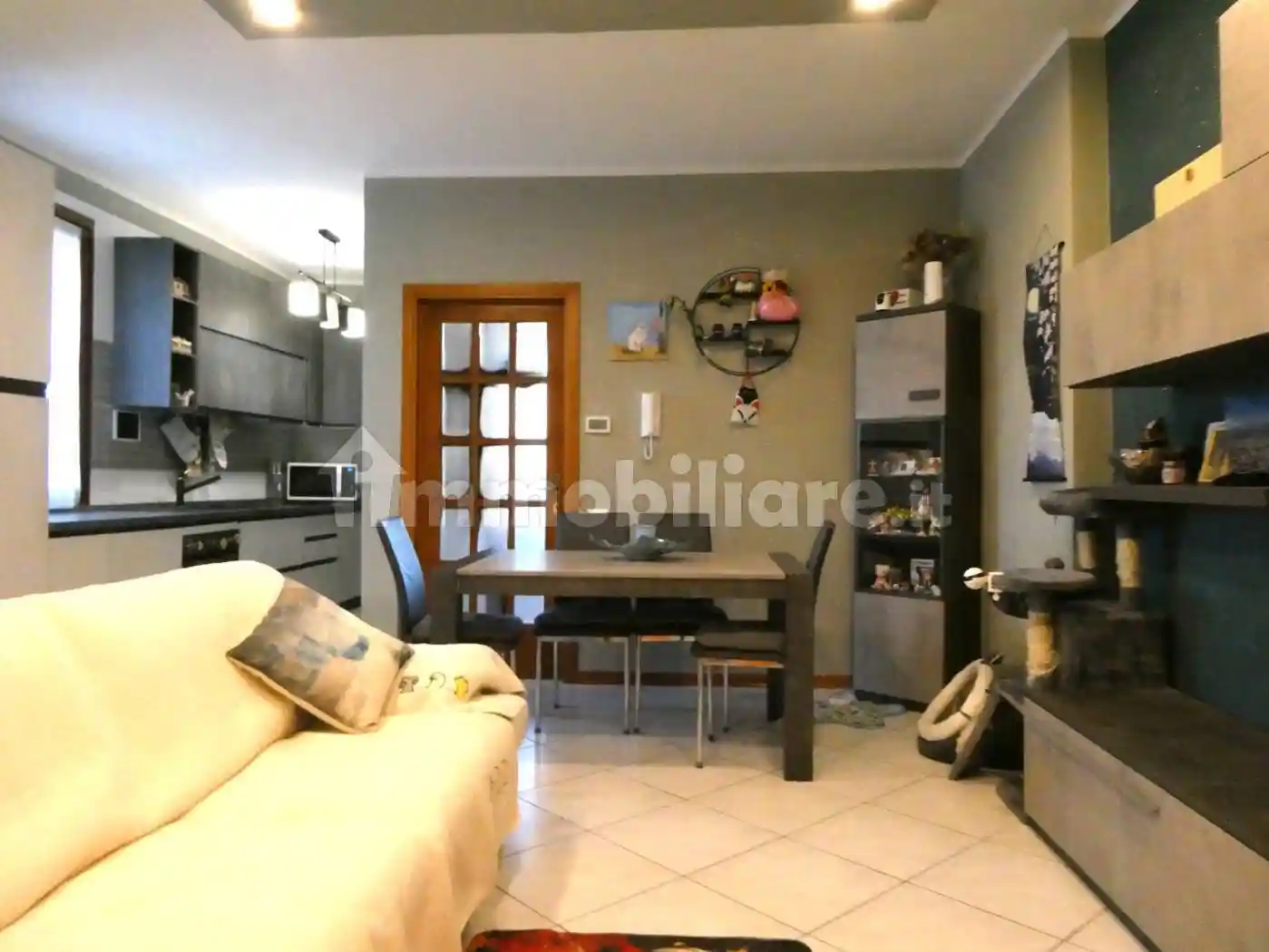 Appartamento in vendita a Capraia e Limite