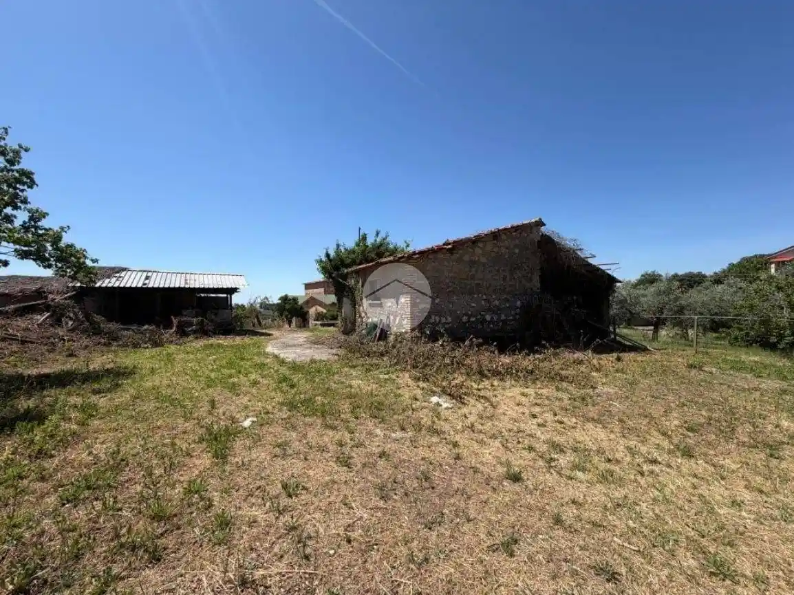 Rustico - Casale in vendita a Fara in Sabina