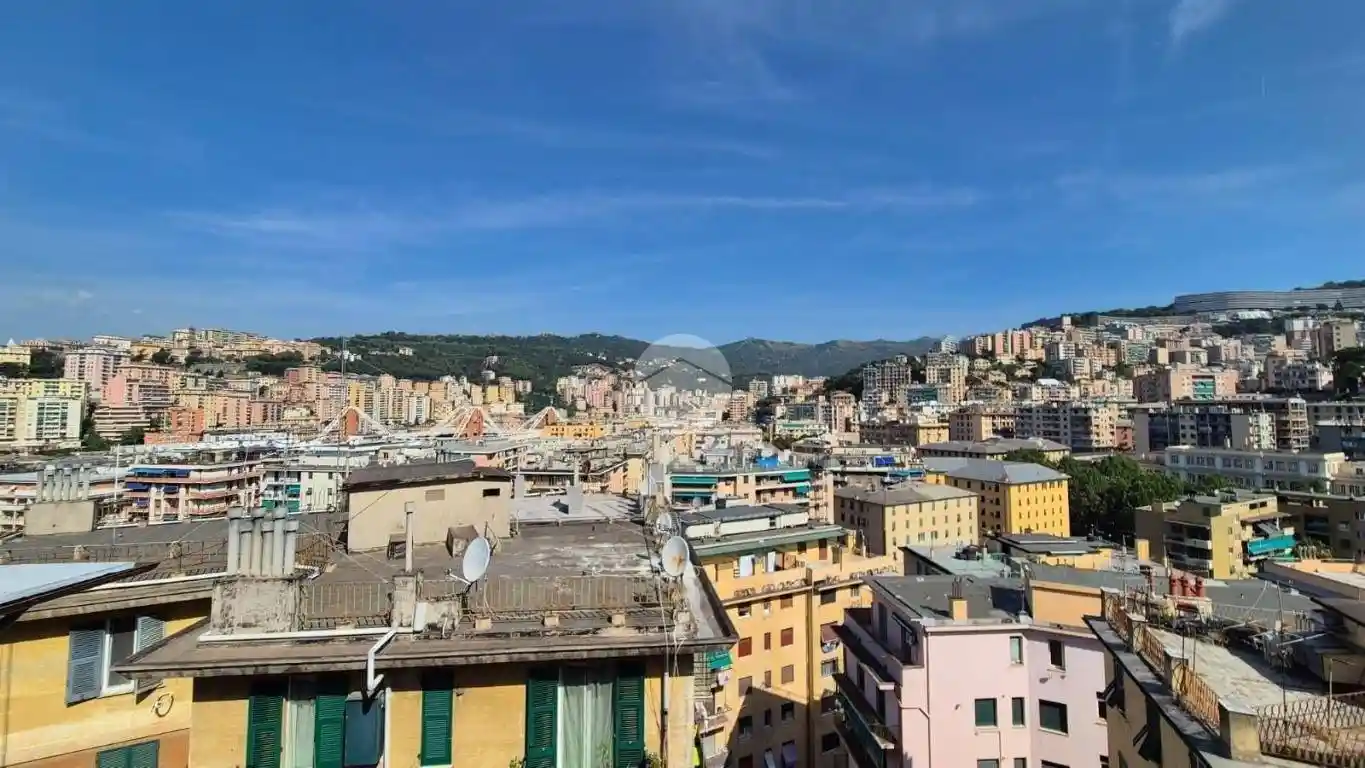 Appartamento in vendita a Genova