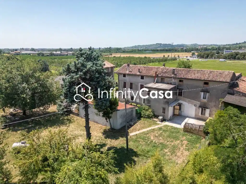 Rustico - Casale in vendita a Sommacampagna