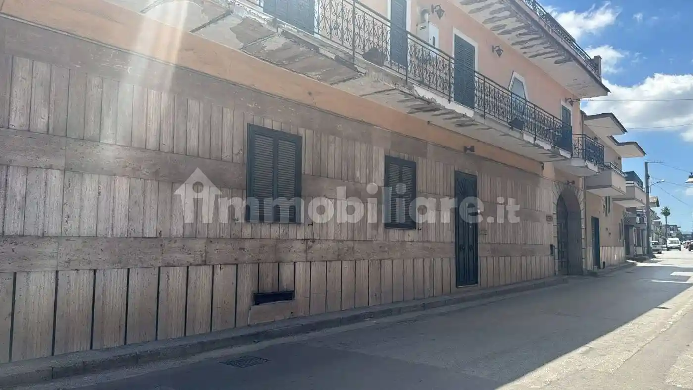 Palazzo - Edificio in vendita a Trentola-Ducenta