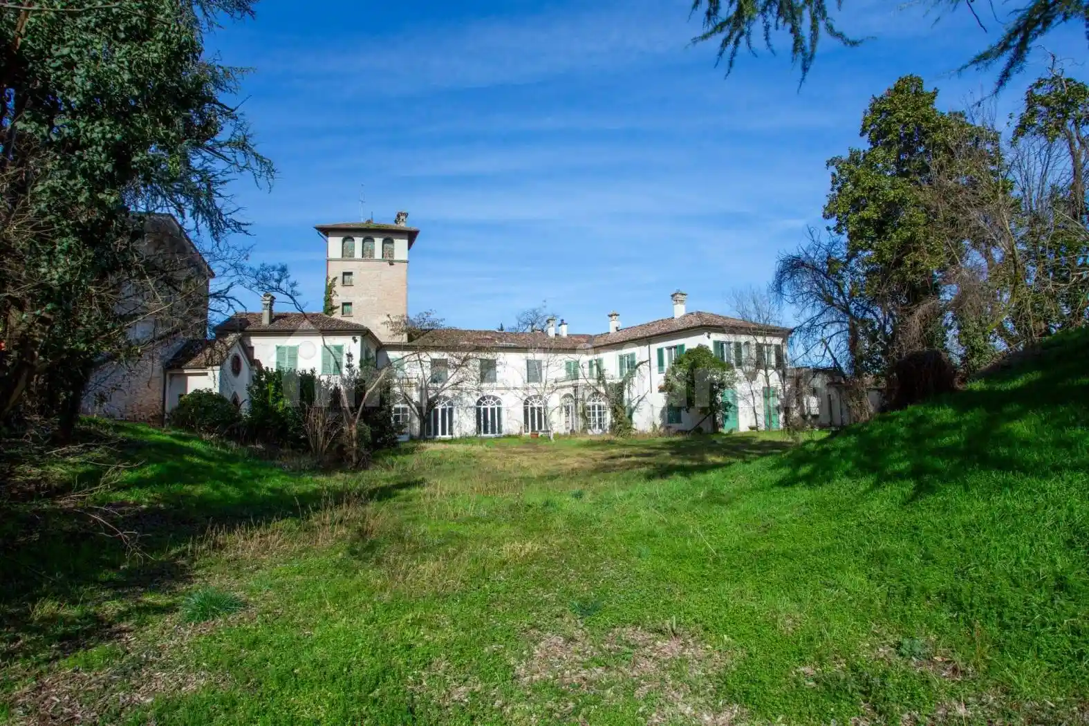 Palazzo - Edificio in vendita a Crema