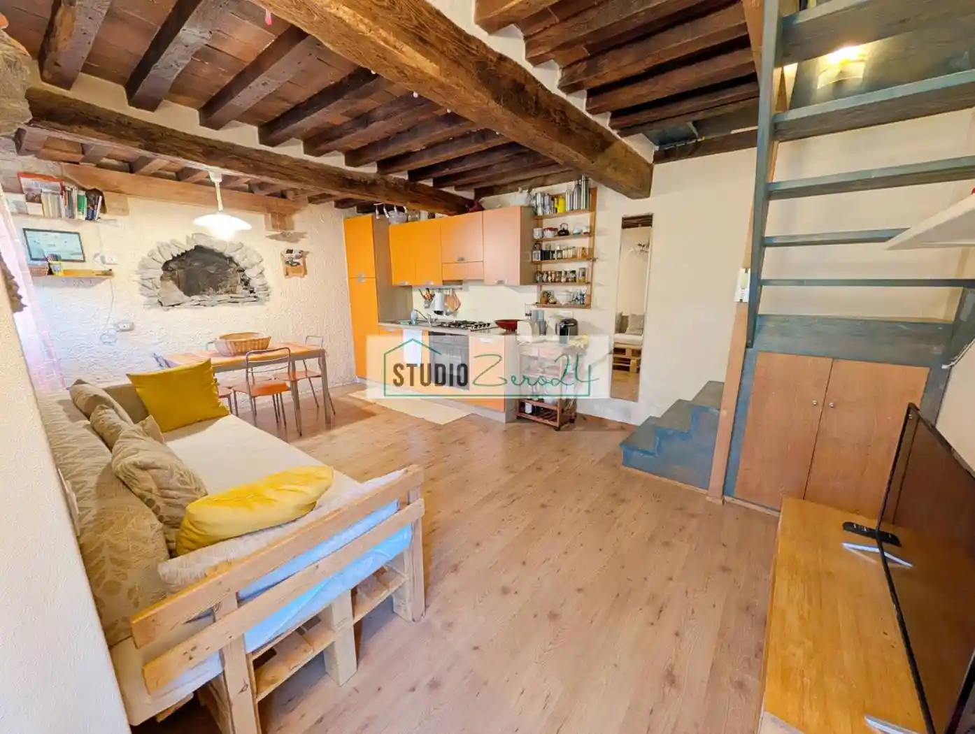 Casa indipendente in vendita a Seravezza