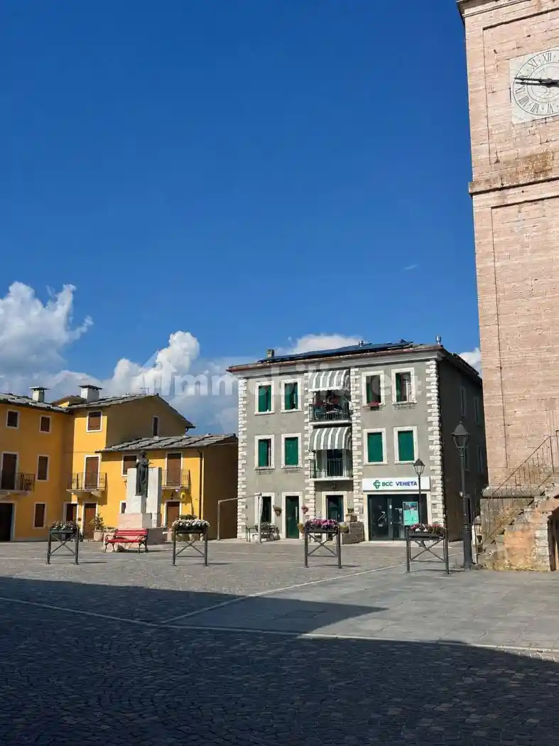 Appartamento in vendita a Erbezzo