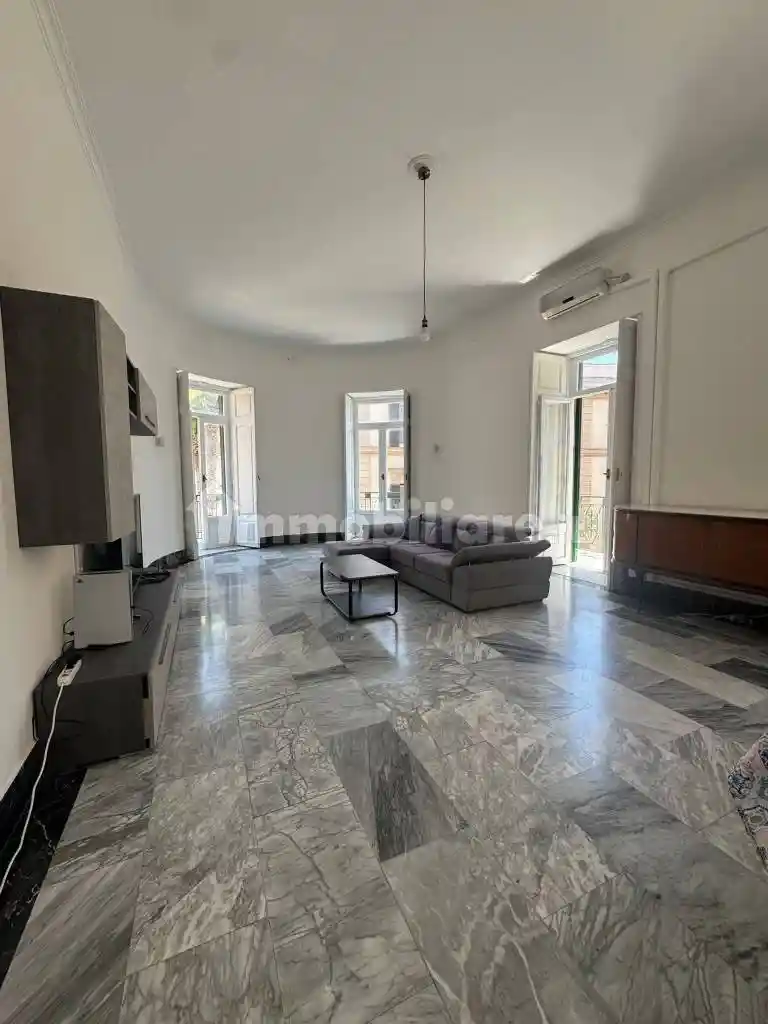 Appartamento in affitto a Napoli