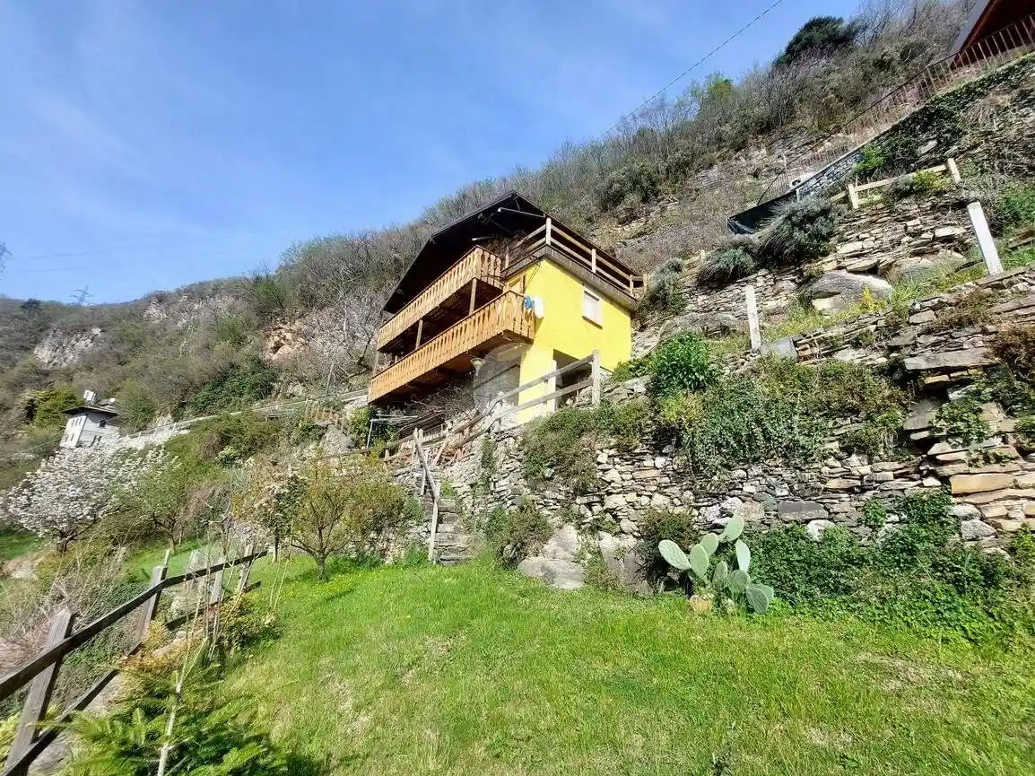 Casa indipendente in vendita a Piancogno