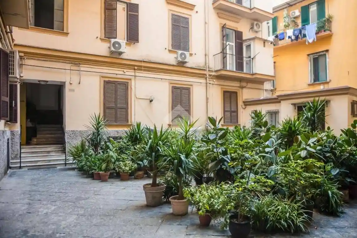 Appartamento in vendita a Napoli
