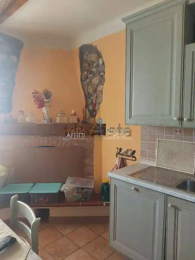 Casa indipendente in vendita a Massa